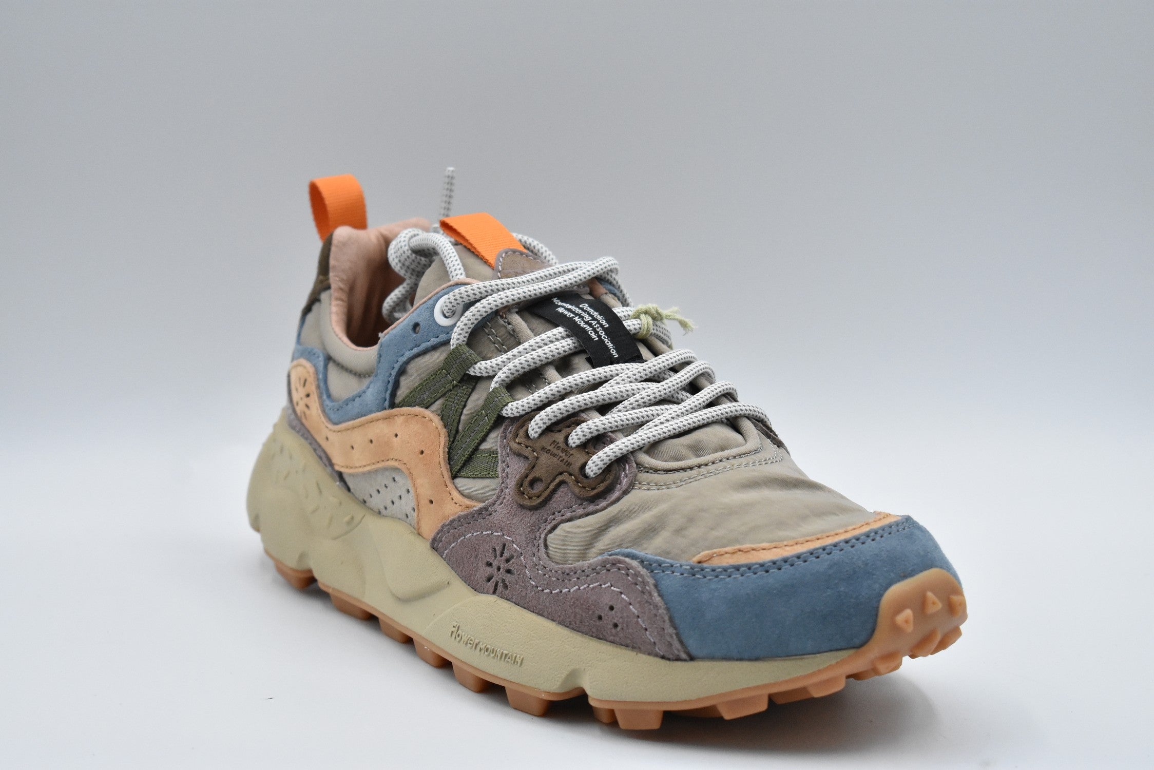 FLOWER MOUNTAIN Stylish Low Lace-Up Shoes for Women