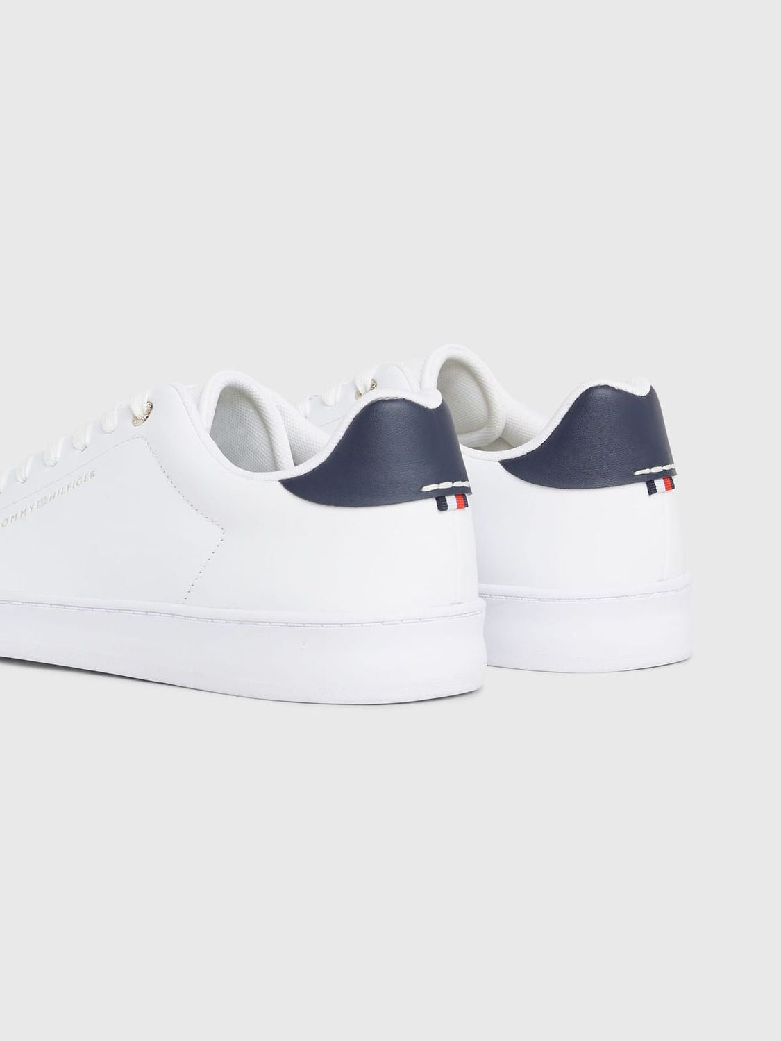 TOMMY HILFIGER Men's Premium Leather Sneaker