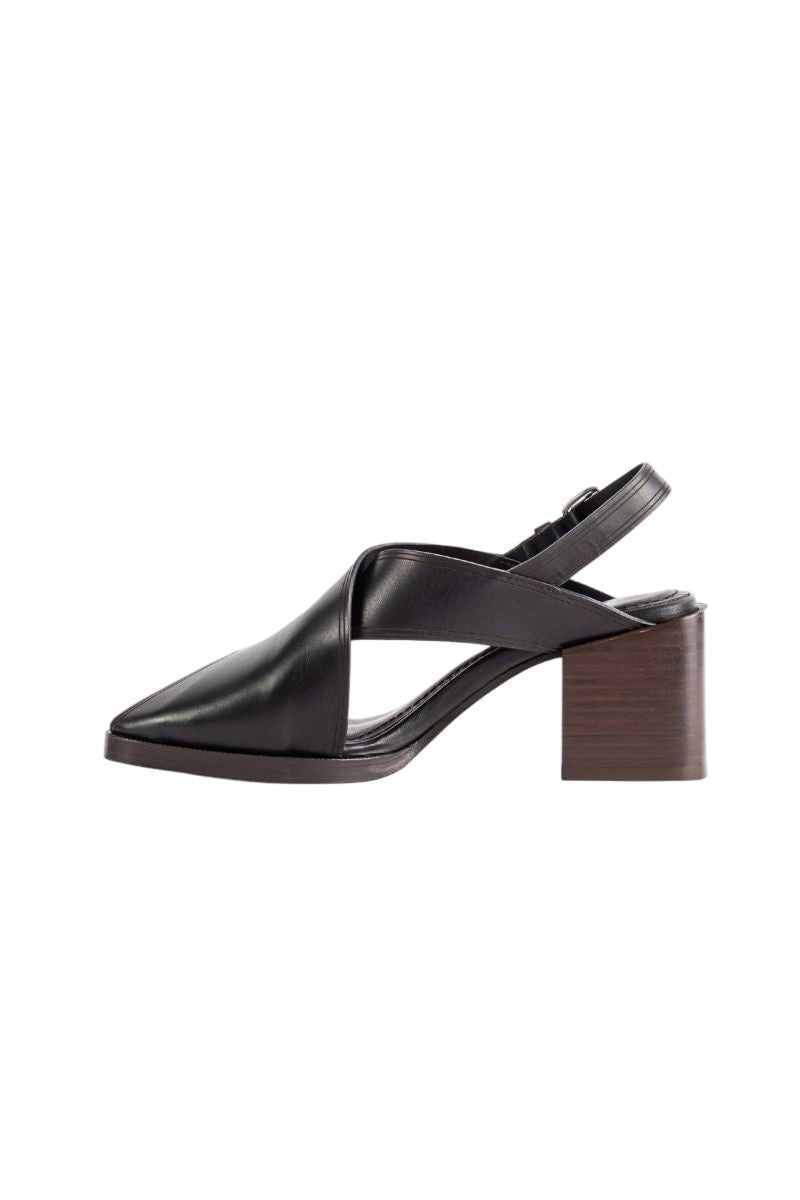 LEMAIRE Cross 80 Sandals - Sleek Leather Design for Women