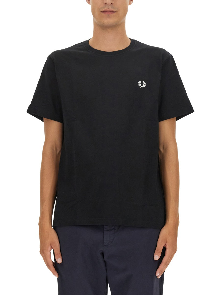 FRED PERRY Classic Logo T-Shirt - Regular Fit (Size L)