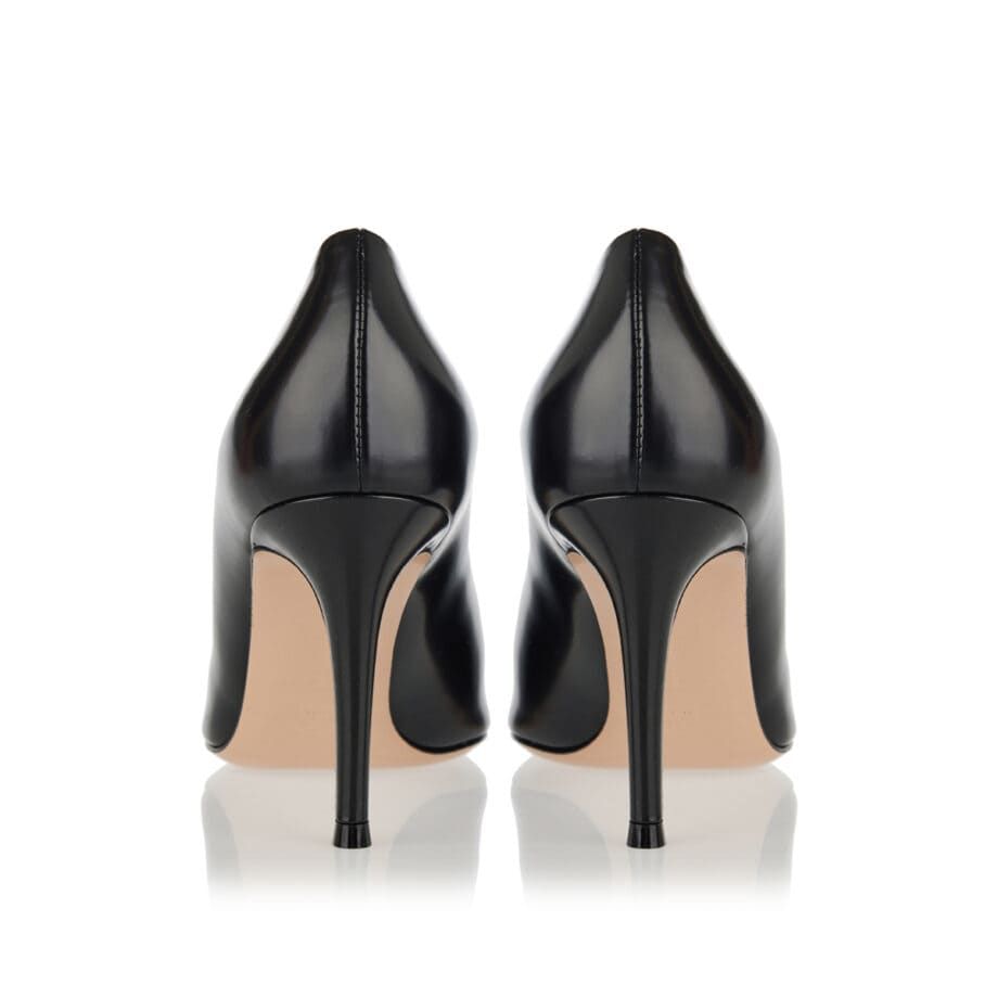 GIANVITO ROSSI Elegantly Crafted Pointed Toe Pumps with 85MM Heel