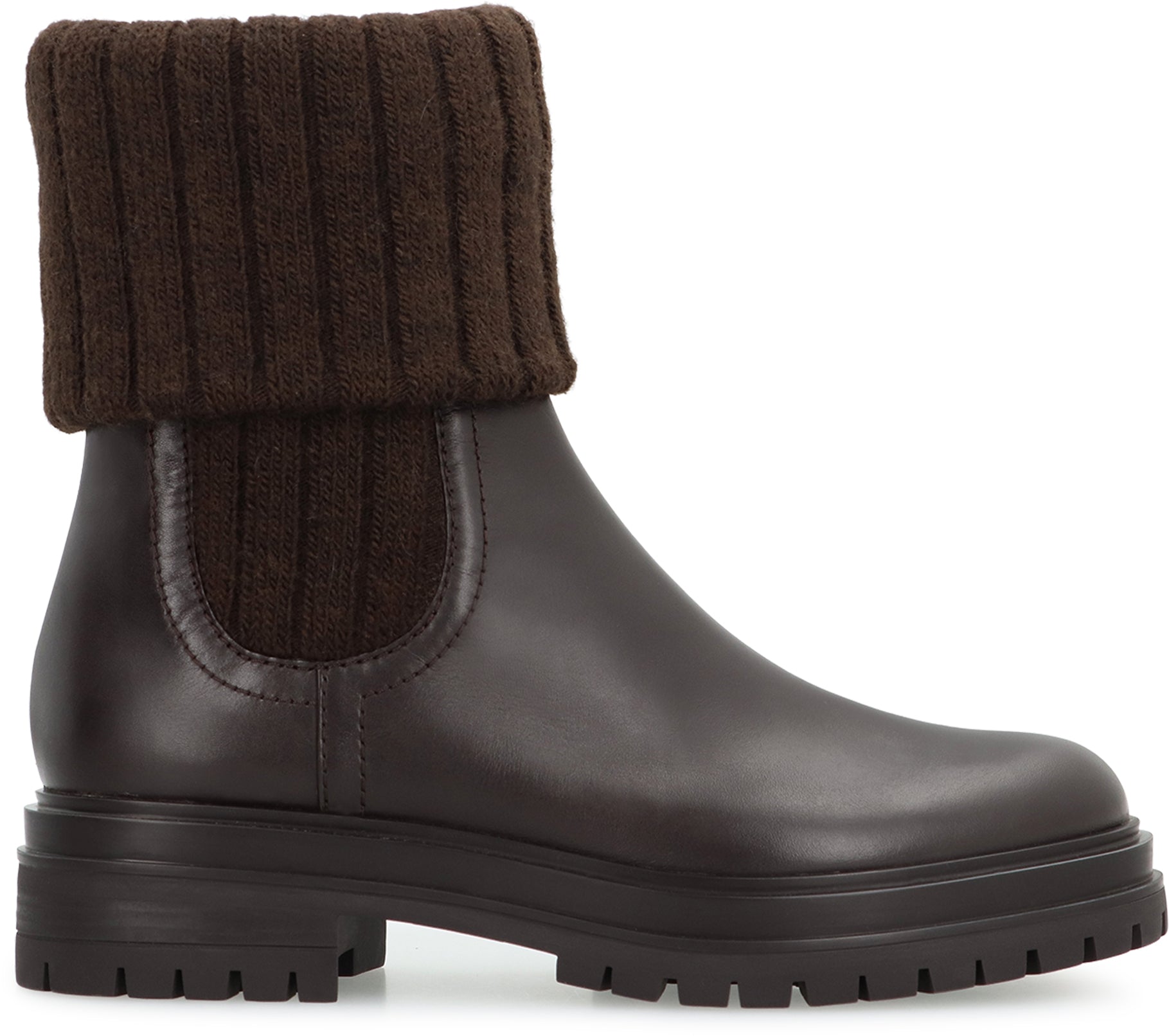 GIANVITO ROSSI Women’s Round Toe Leather Chelsea Boots