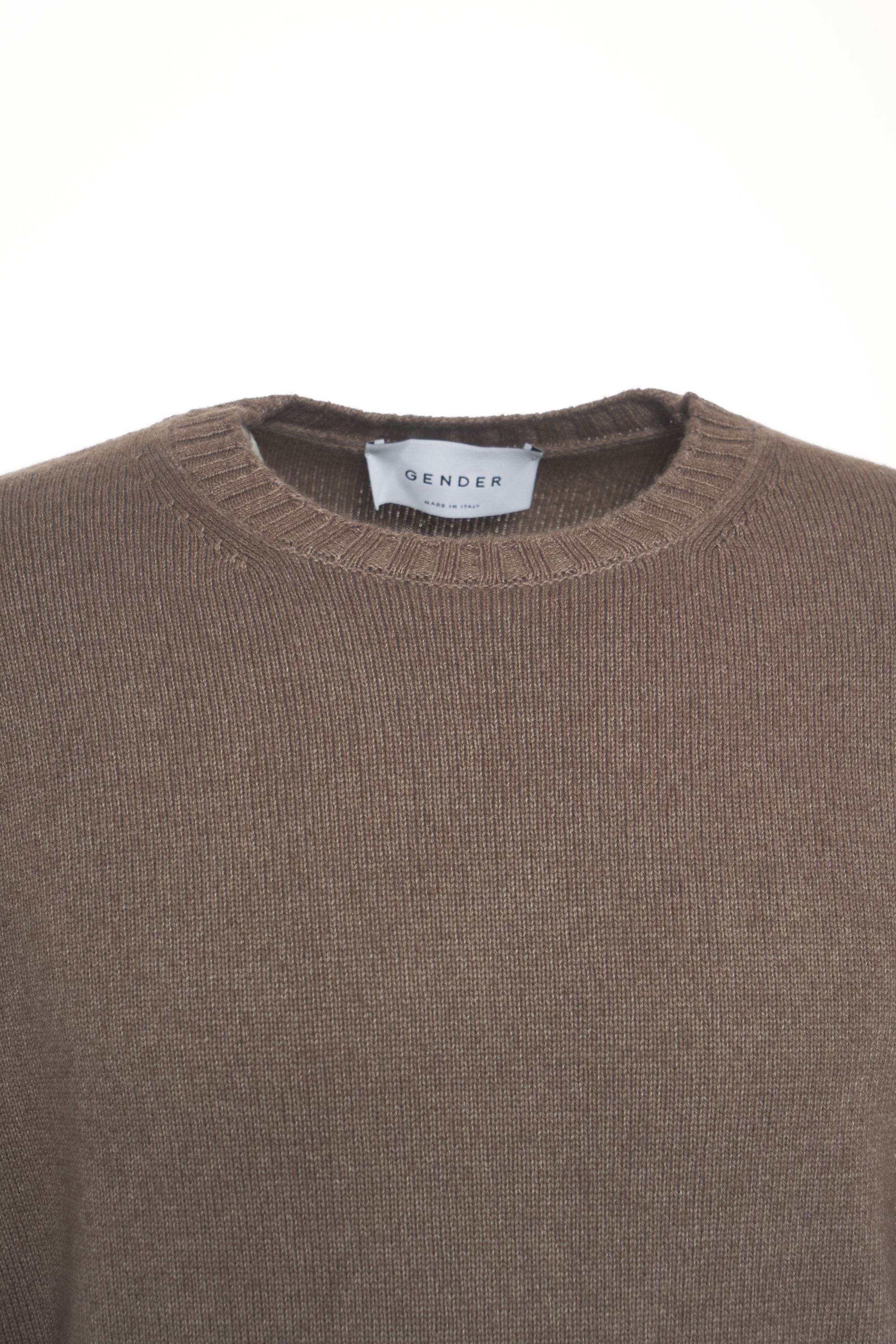 GENDER Classic Round Neck Pullover Sweater for Men