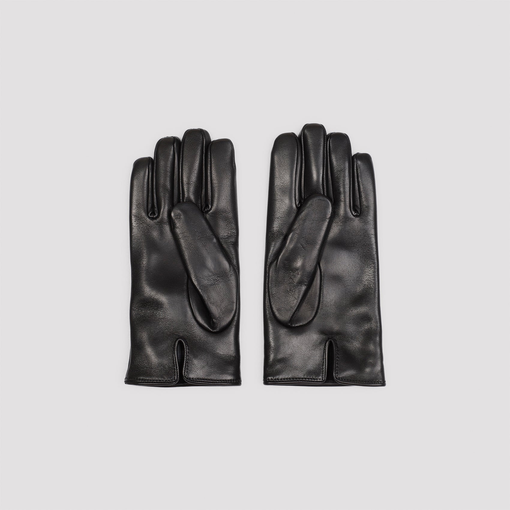 GIORGIO ARMANI Luxurious Leather Gloves for Men