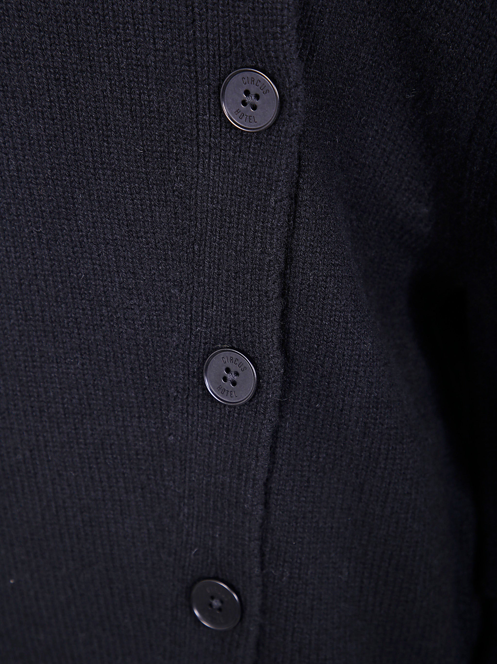 CIRCUS HOTEL Elegant Winter Cardigan for Women