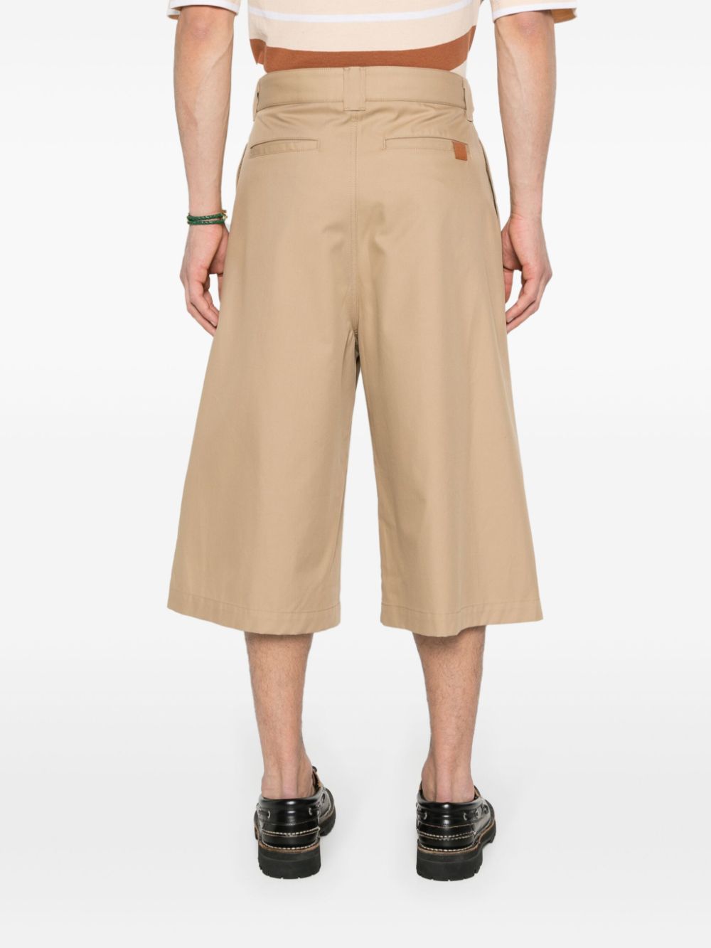 LOEWE Pleated Cropped Trousers for Men - Spring/Summer 2025