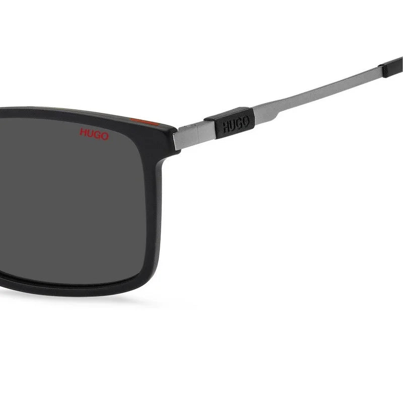HUGO BOSS Sleek Sunglasses for Men - Classic Design