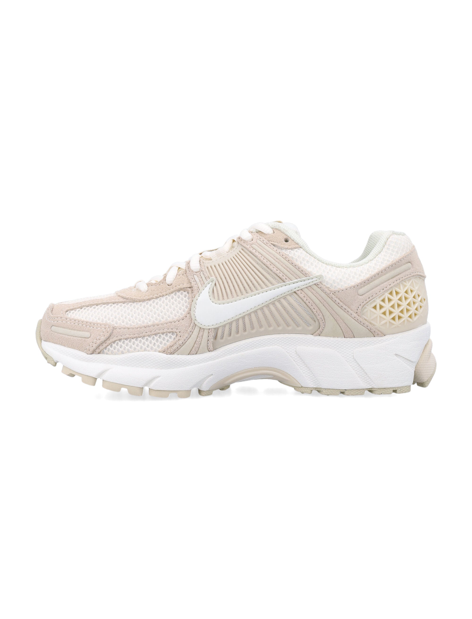 NIKE Women's Zoom Vomero 5 Sneaker