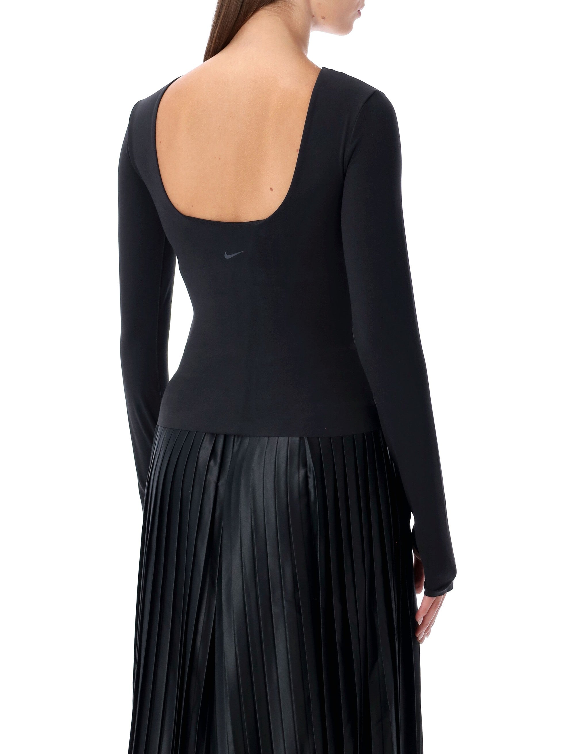 NIKE Women's Long-Sleeve Training Top for Unrestricted Movement