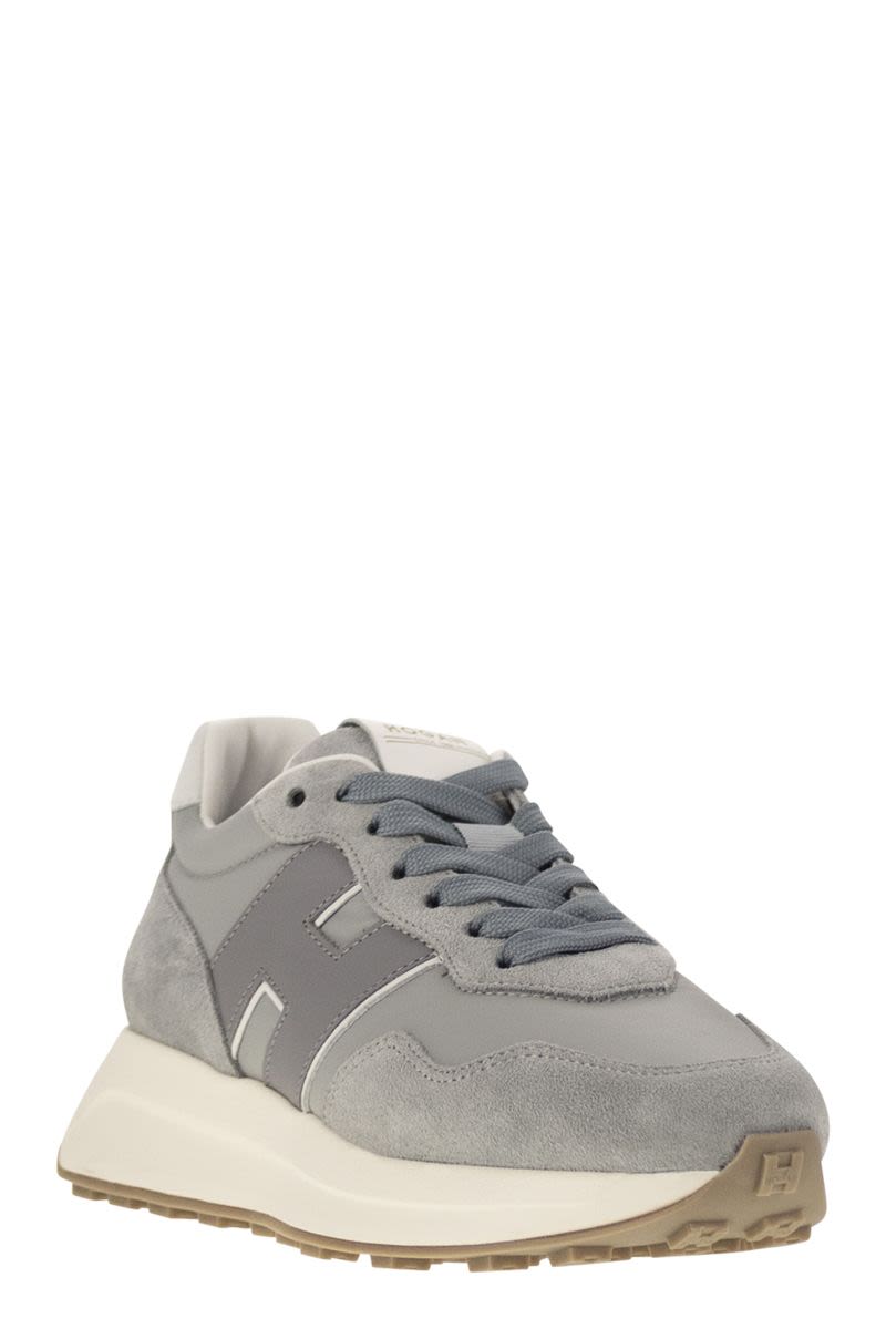 HOGAN Sleek Retro-Inspired Sneakers with Memory Foam Insole - 5 cm Height