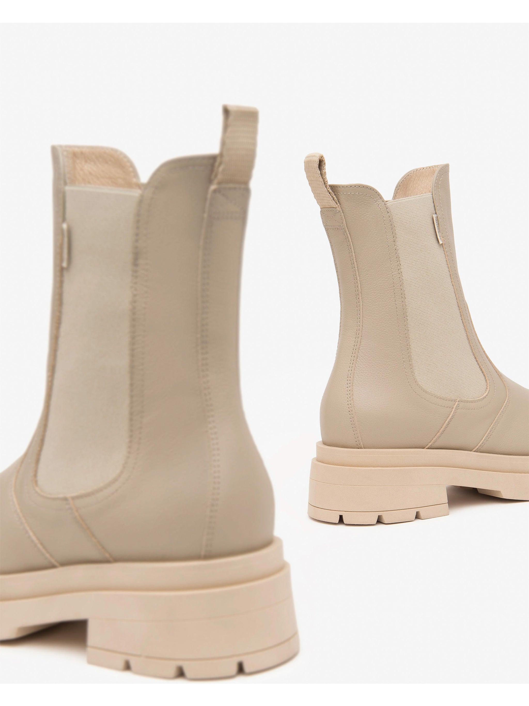 NERO GIARDINI Chic Women's Mini Leather Boots