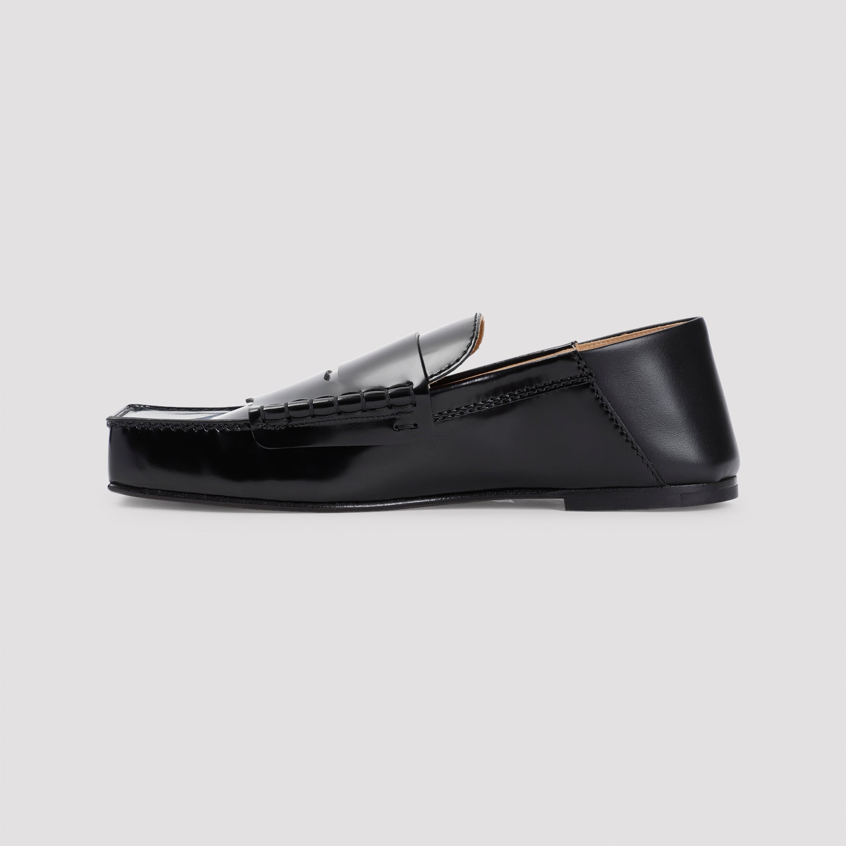 JACQUEMUS Sophisticated Leather Loafers for Women