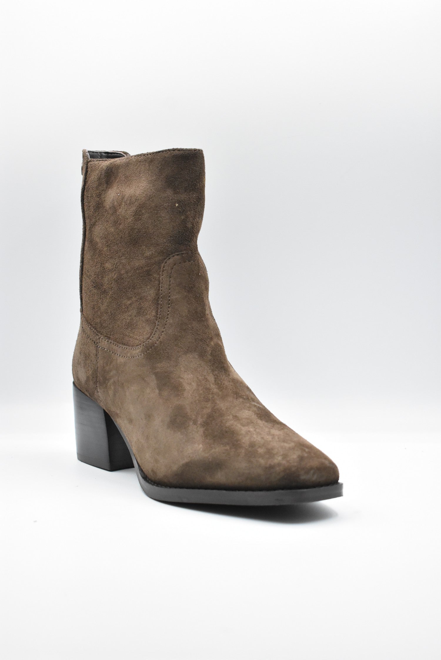 JANET & JANET Stylish Low Laced Shoes for Women