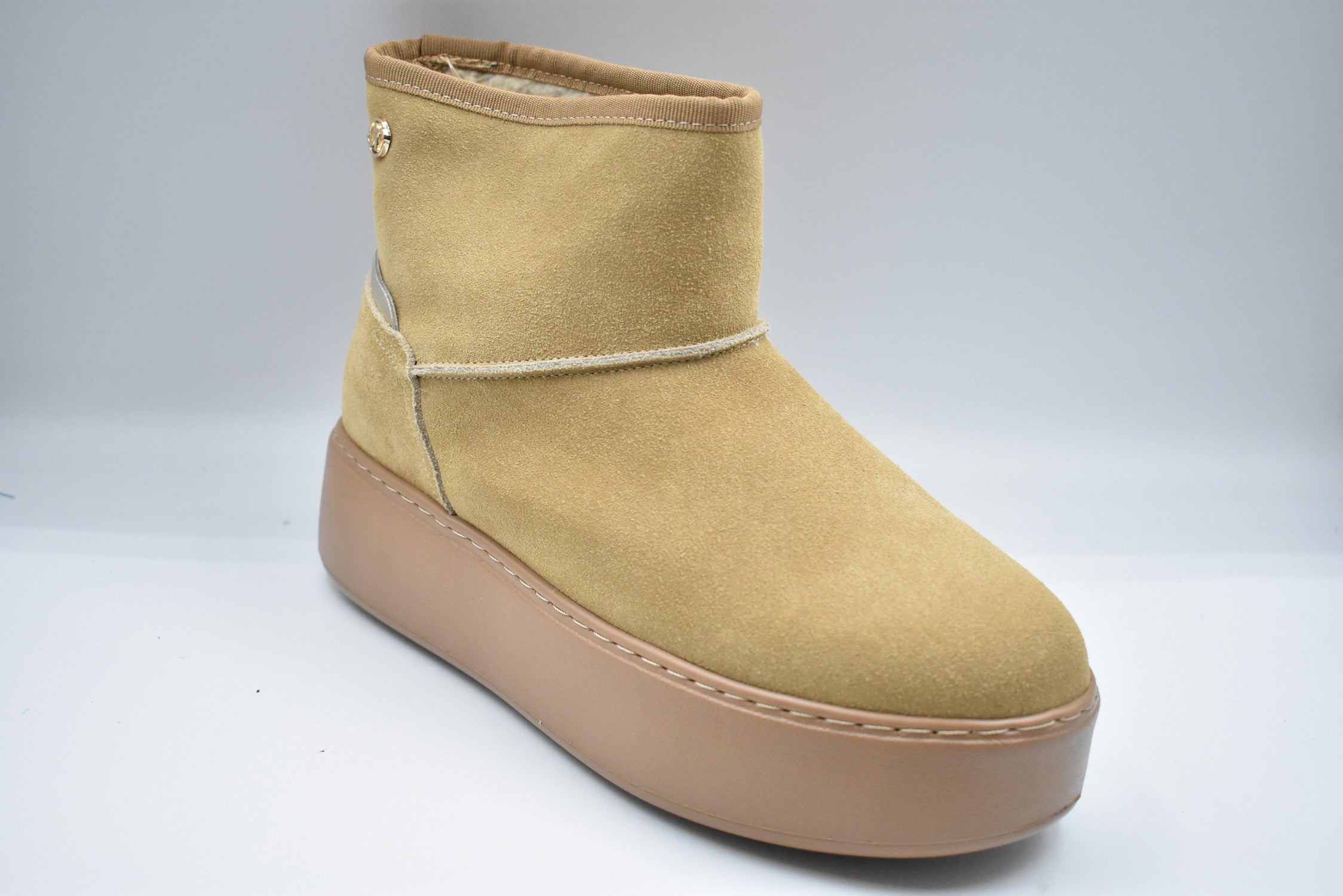 JANET & JANET Stylish Low Lace Shoes for Women