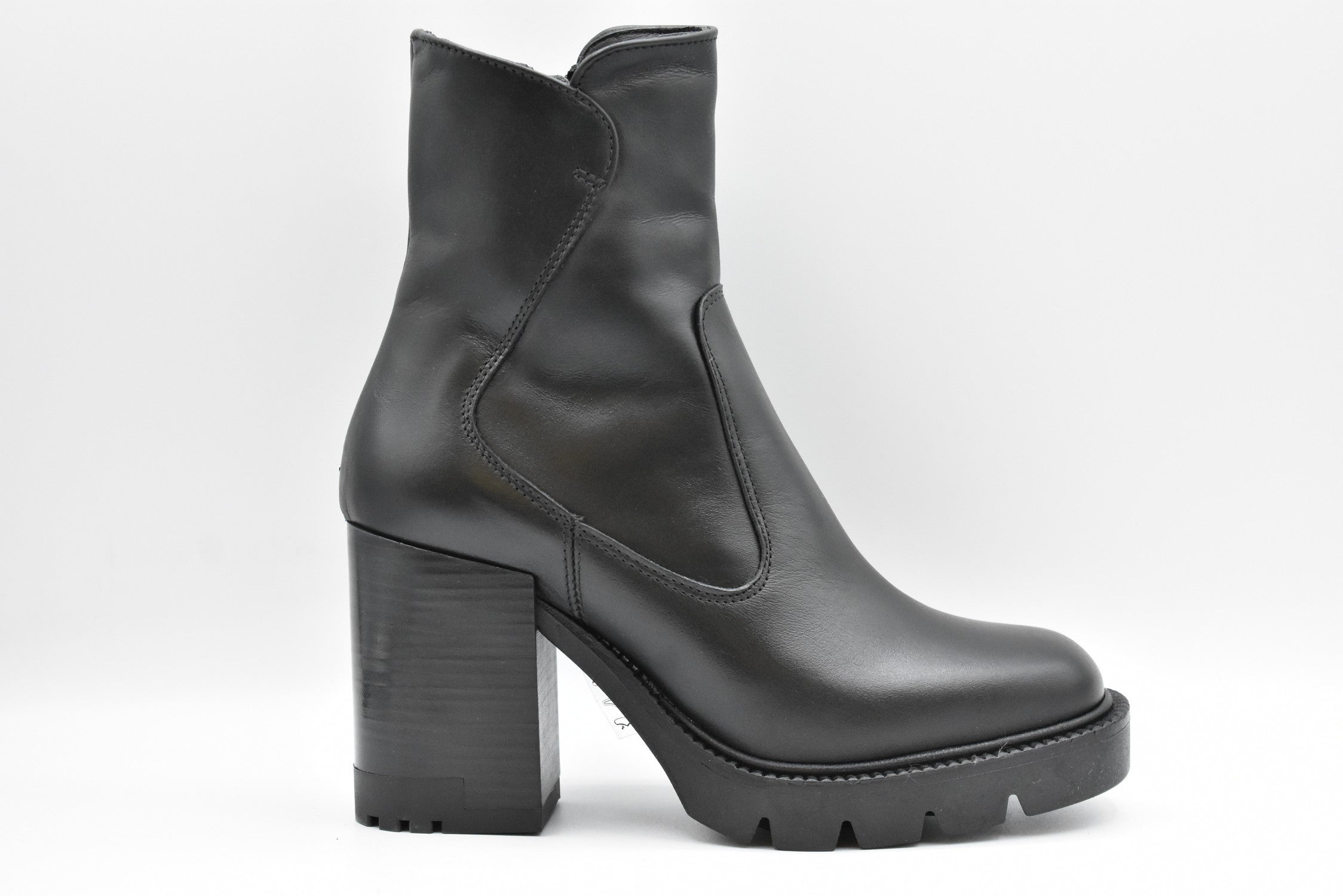 JANET & JANET Lace-Up Flats for Women - Effortless Elegance