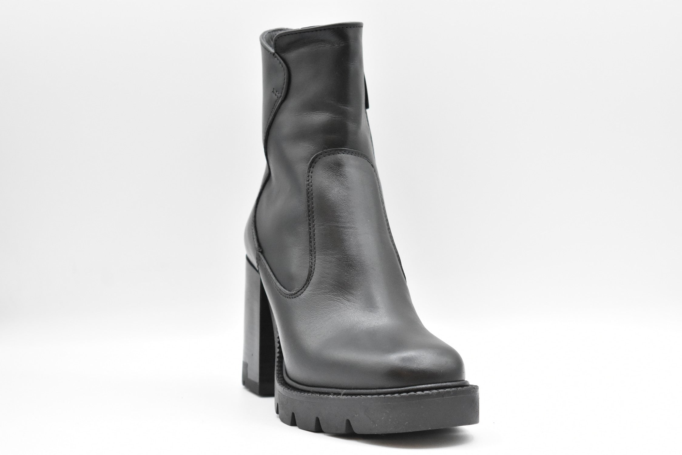 JANET & JANET Lace-Up Flats for Women - Effortless Elegance