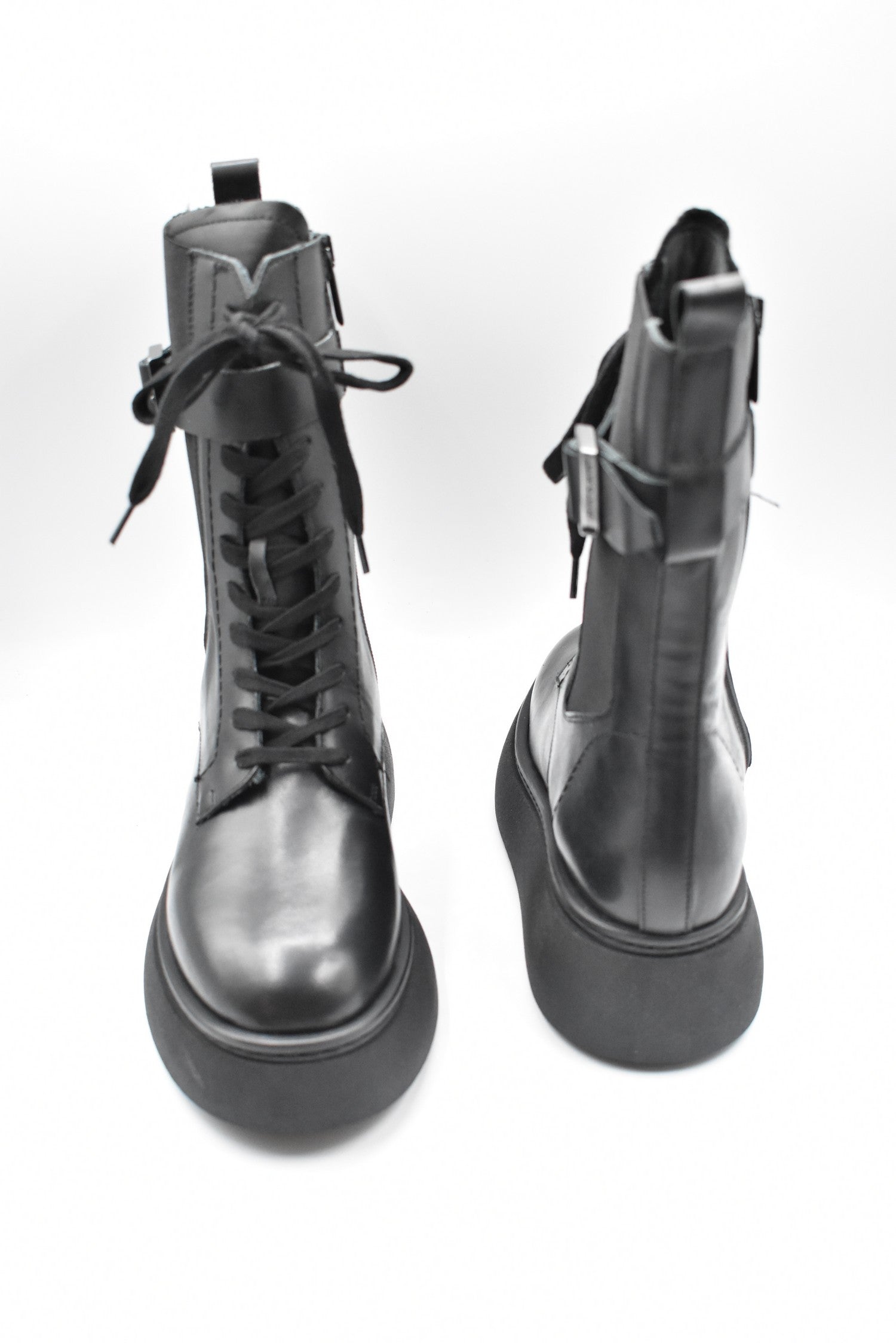 JANET & JANET Sleek Flat Lace-Up Shoes for Women