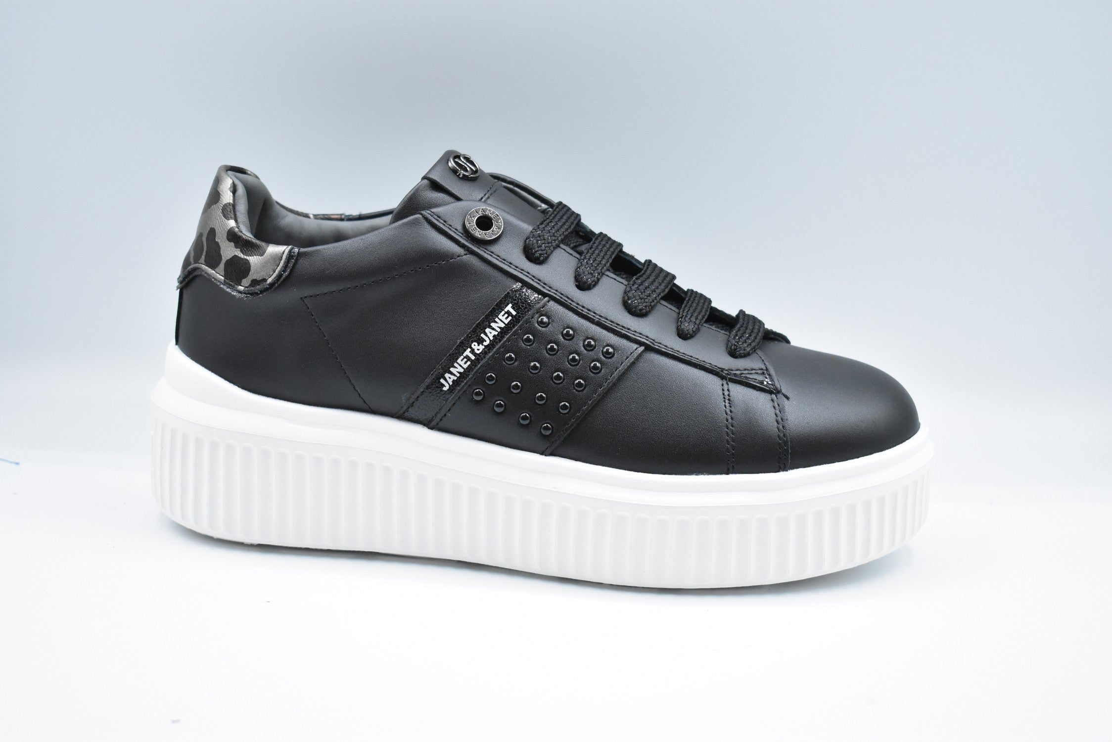 JANET & JANET Elegant Low Lace-Up Shoes for Women - FW25