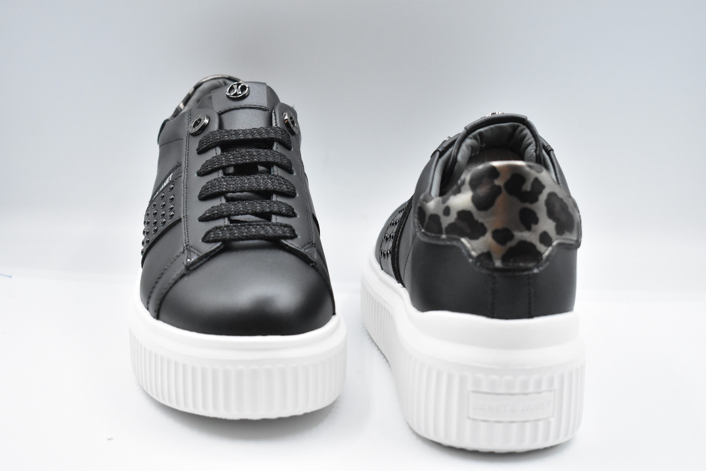 JANET & JANET Elegant Low Lace-Up Shoes for Women - FW25