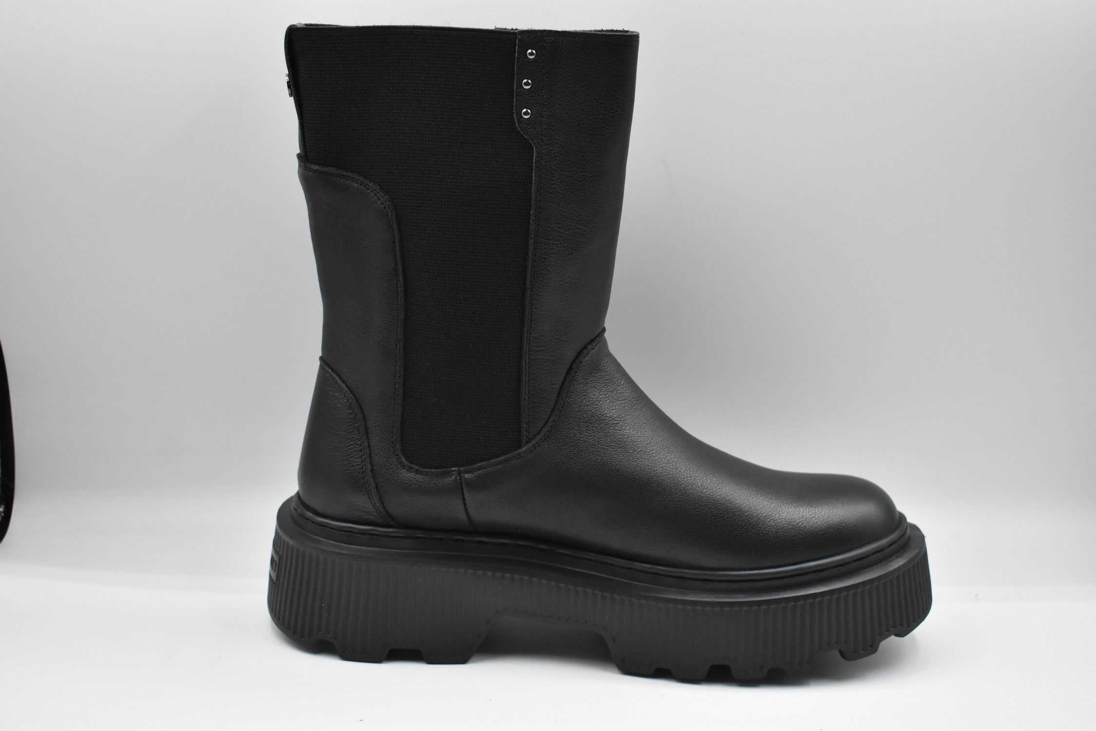 JANET & JANET Elegant Low Shoes for Women - Perfect for Everyday Wear