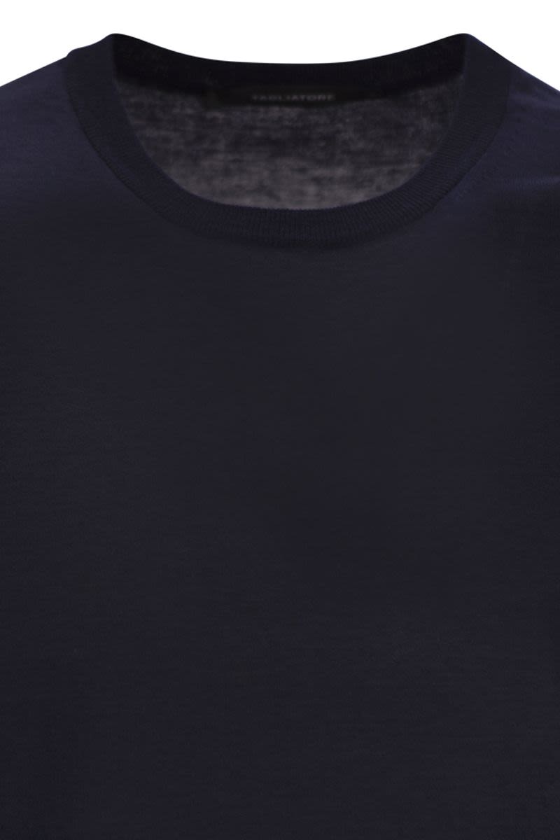 TAGLIATORE Basic Short-Sleeved Cotton T-Shirt