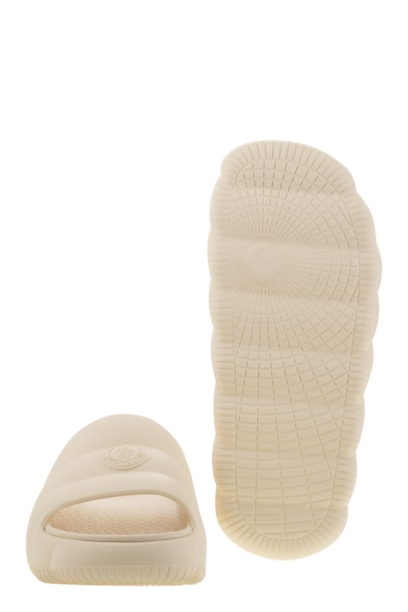 MONCLER Quilted Summer Slip-On Sandals