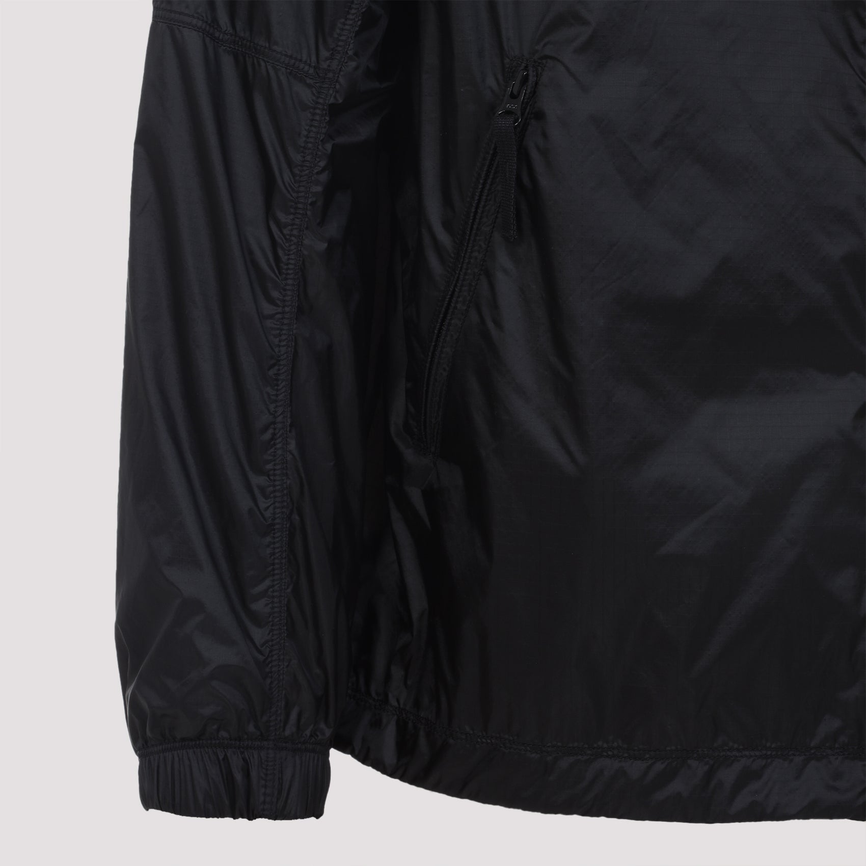 STONE ISLAND Lightweight Hooded Jacket with Anti-Drip and Reflective Details for Men