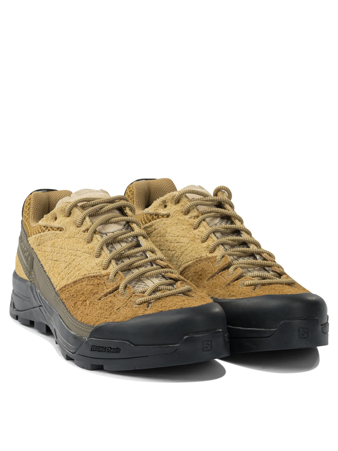 SALOMON Unisex Low-Top Suede Sneaker for Adventurers