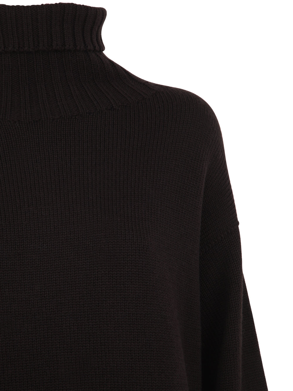 DRUMOHR Oversized Long Sleeve Turtle Neck Sweater