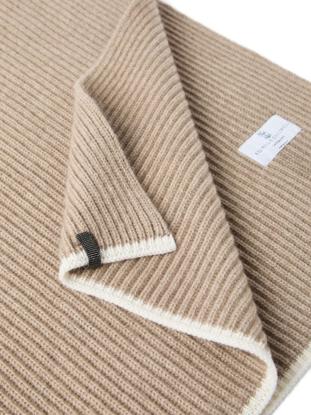 BRUNELLO CUCINELLI Cashmere Scarf with Ribbed Knit and Decorative Edge