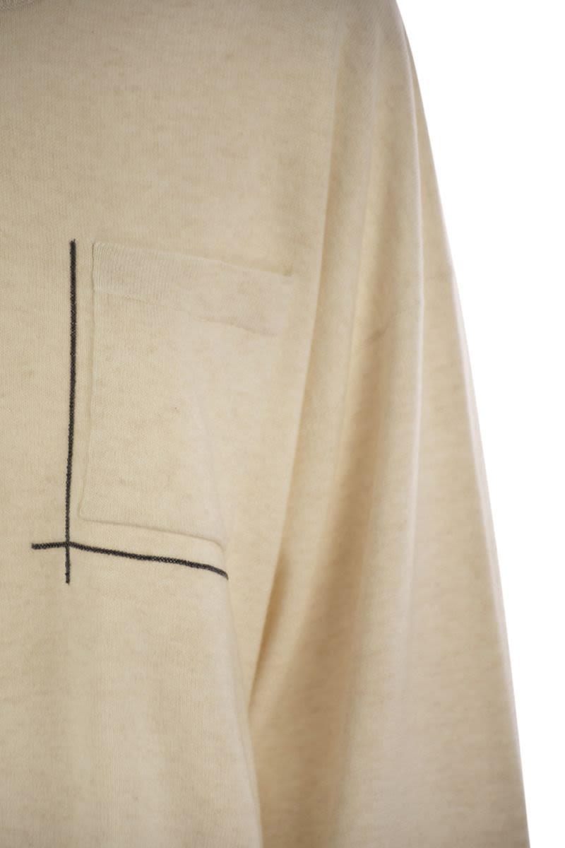 BRUNELLO CUCINELLI Crew-Neck Virgin Wool, Cashmere, and Silk Sweater with Shiny Pocket Detail