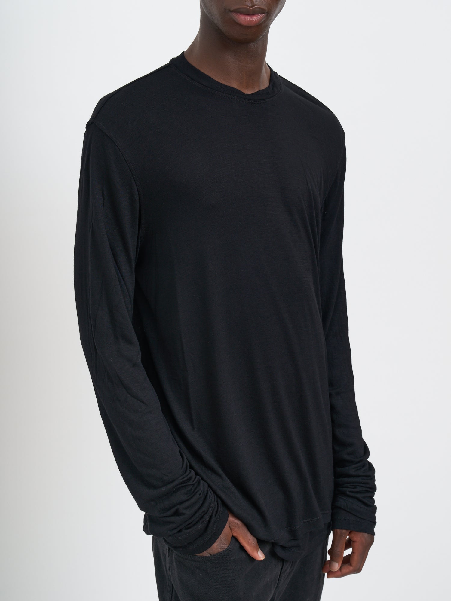 ANDREA YA'AQOV Men's Bamboo Crew Neck Sweater – Size M