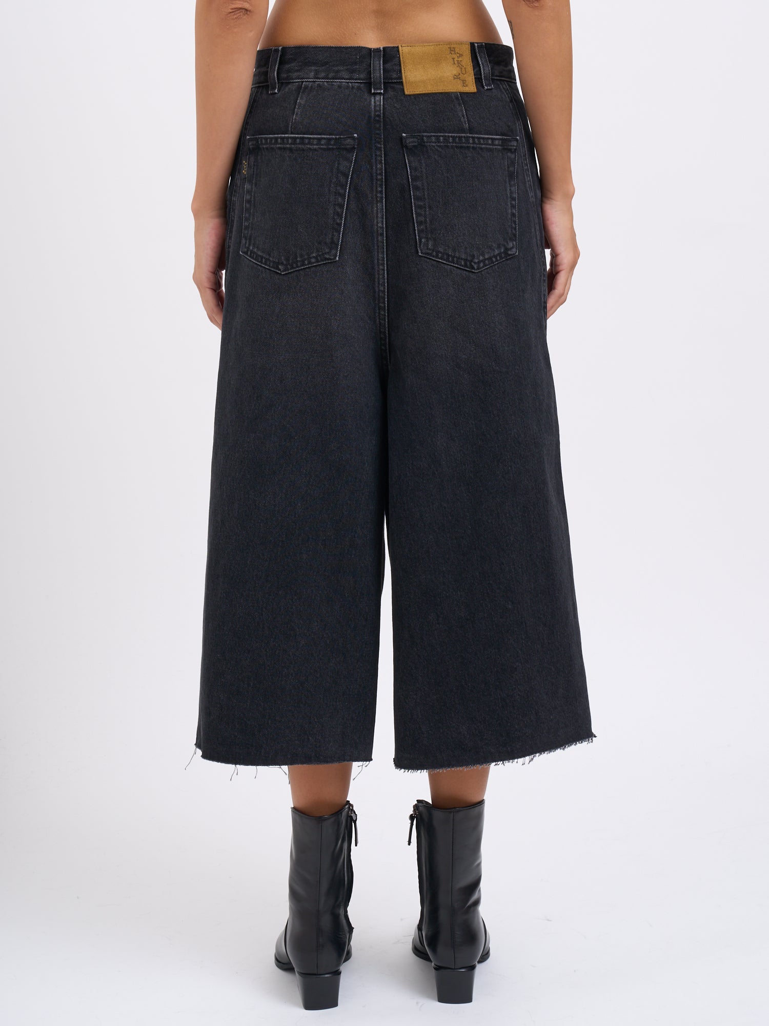 HAIKURE Mid-Length Trousers with Frayed Hem - Size 26
