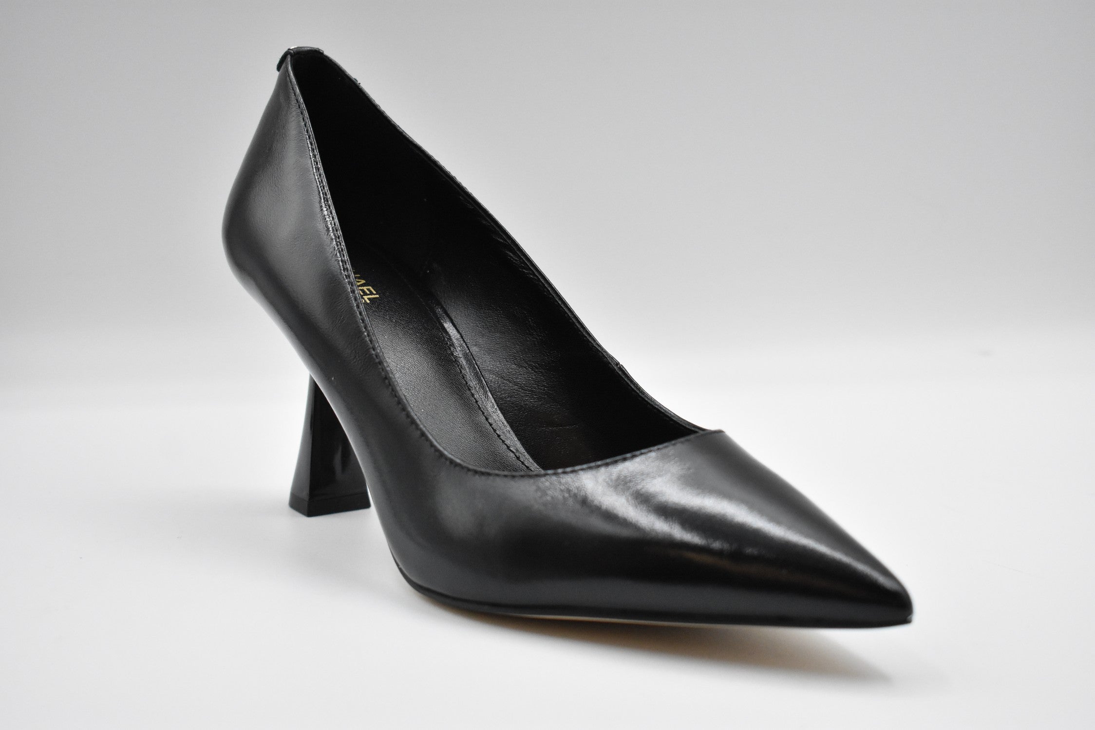 MICHAEL KORS Sophisticated Lace-Up Flat Shoes