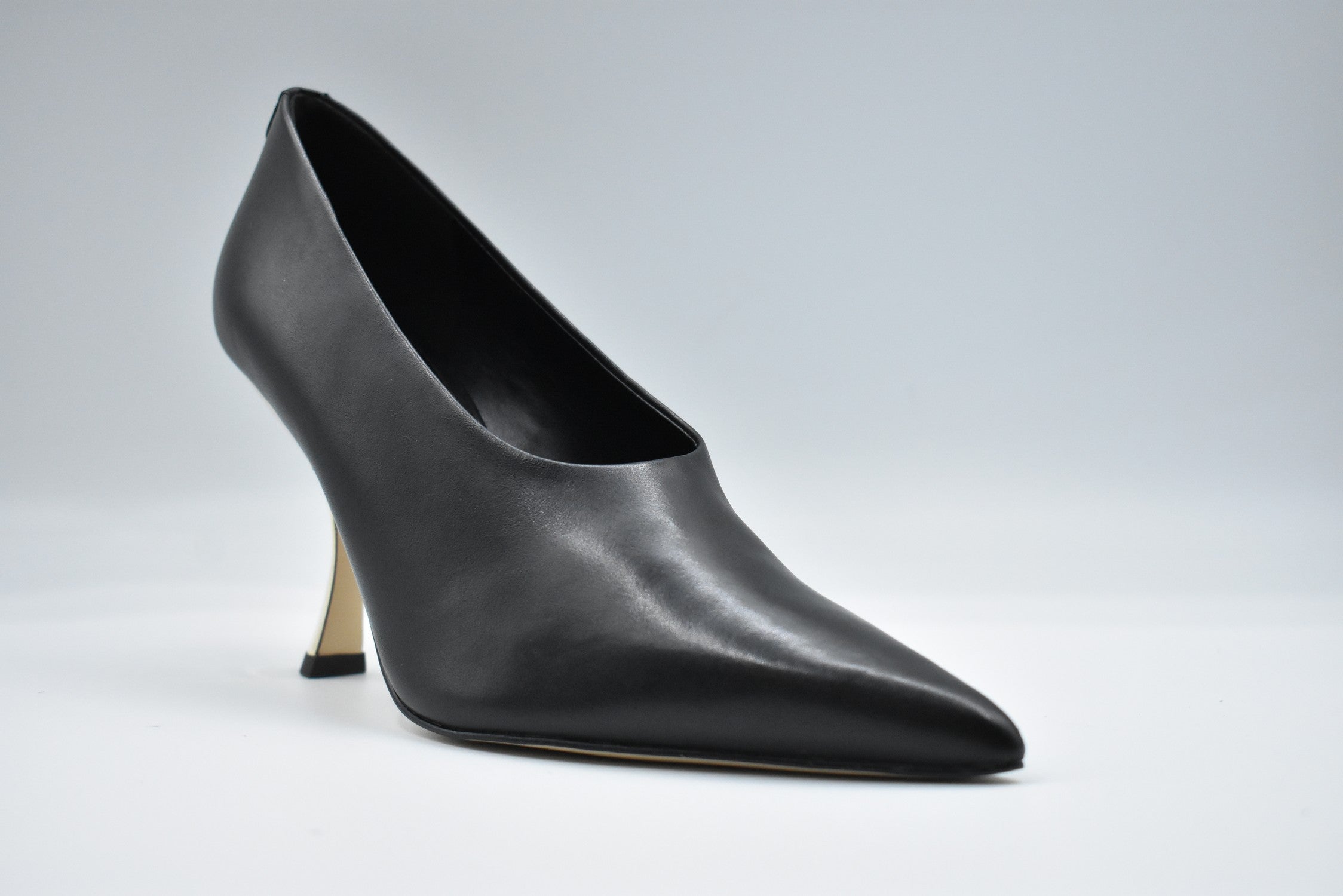 MICHAEL KORS Elegant Flat Laced Shoes for Women