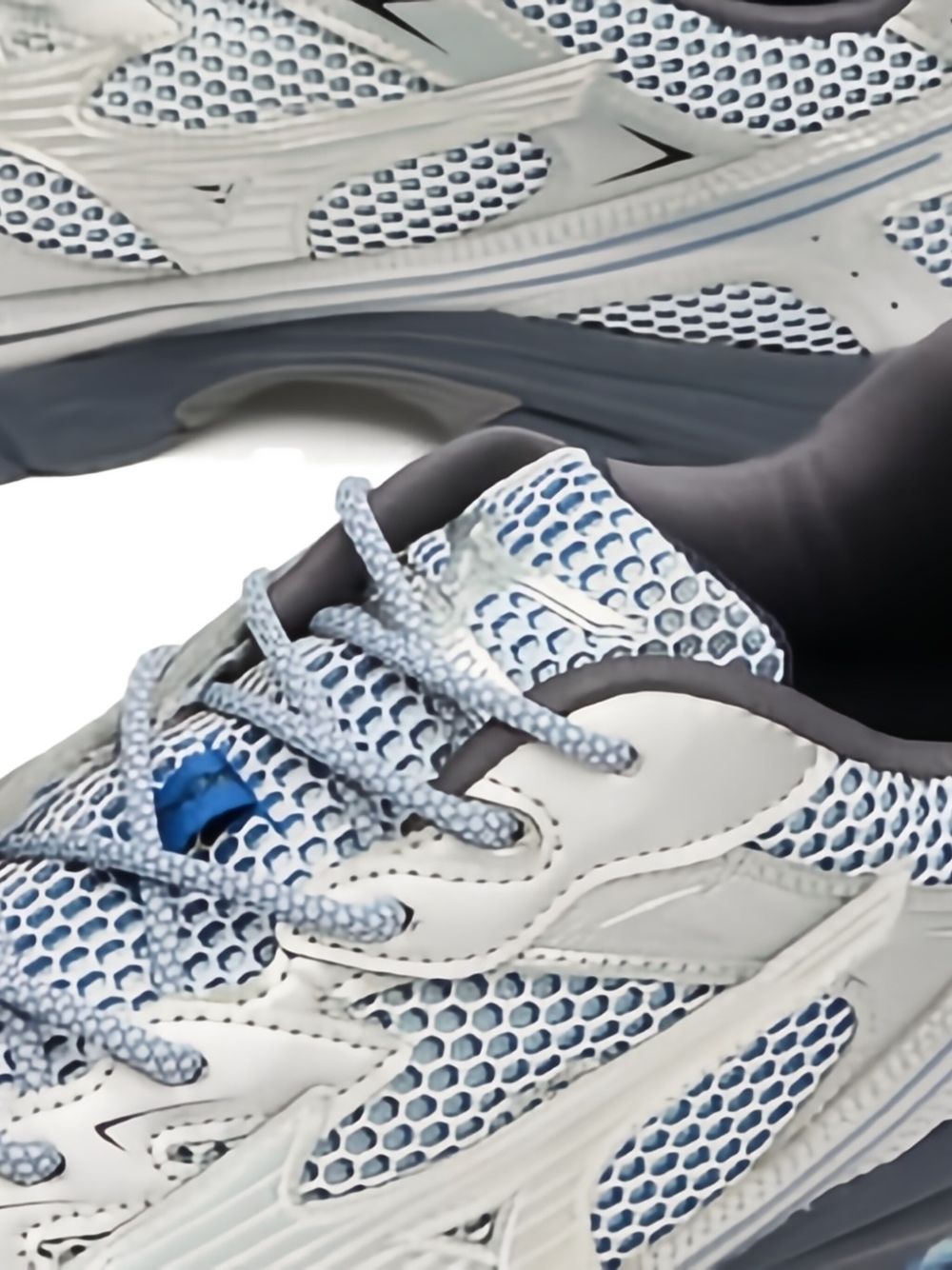 MIZUNO Unisex Mesh Sneakers for Casual and Sporty Looks