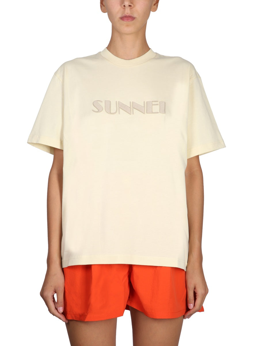 SUNNEI Unisex Crewneck T-Shirt with Front Logo Embroidery