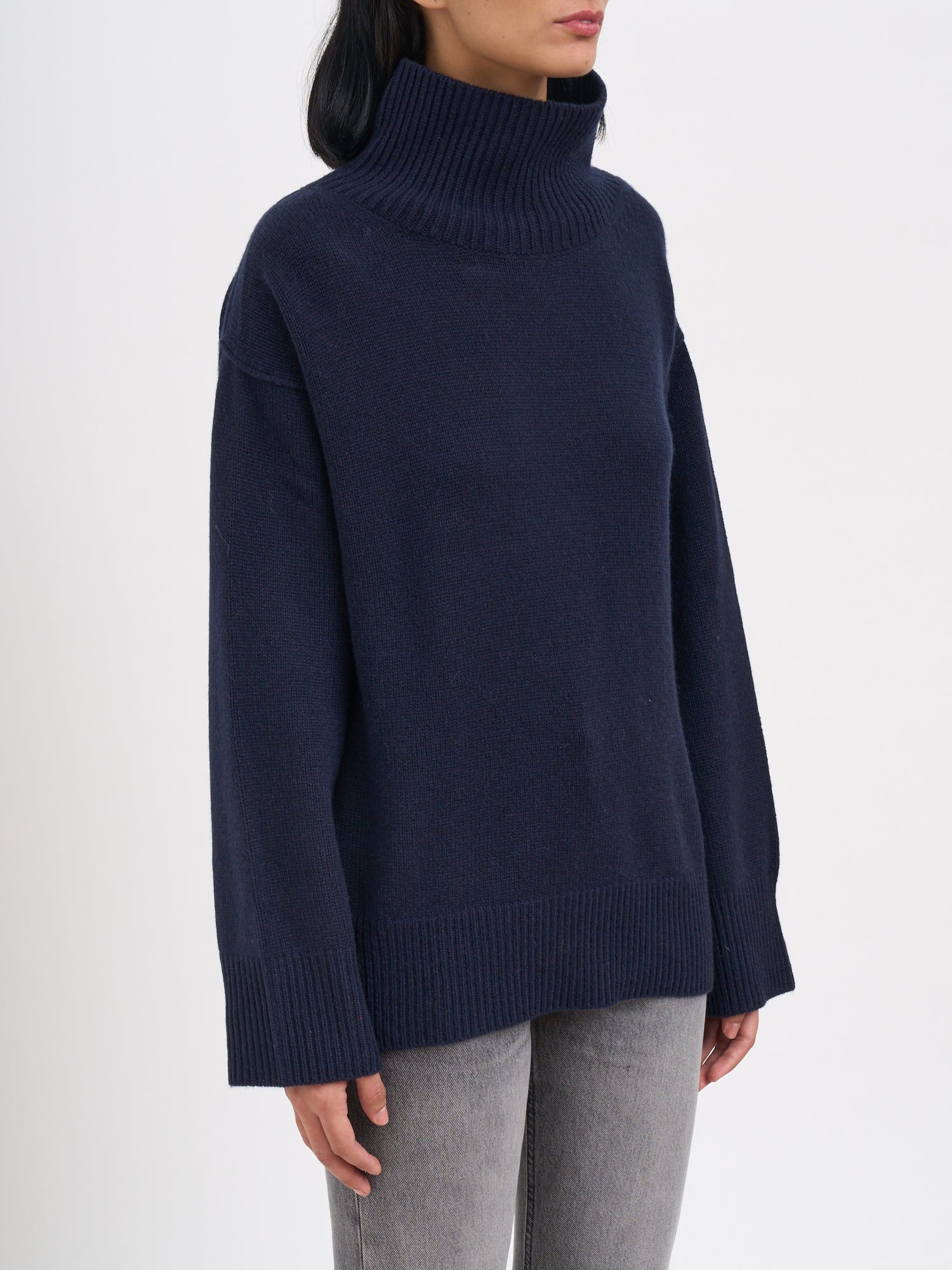 SOFT GOAT High Neck Cashmere Sweater - Relaxed Fit