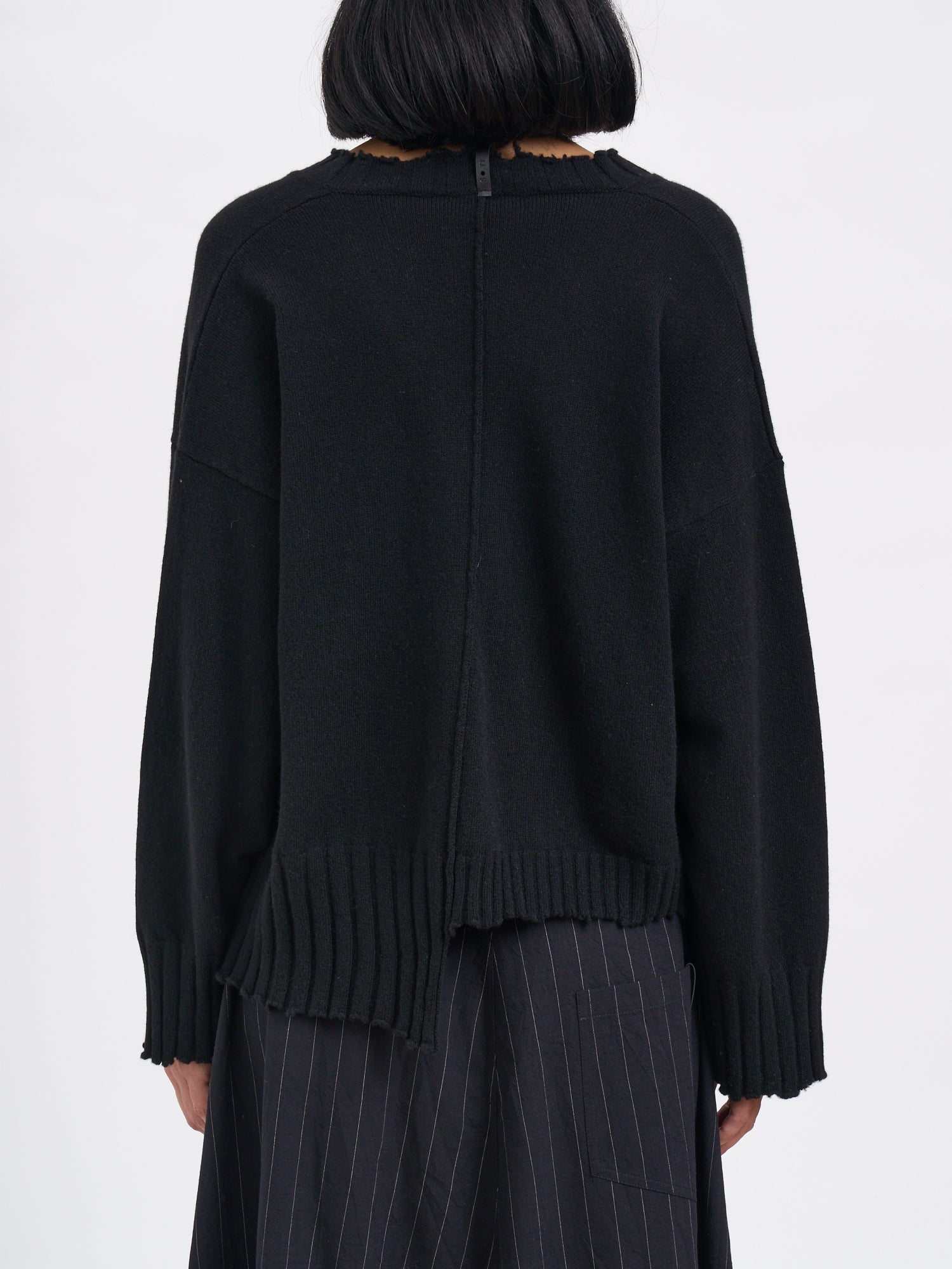 SERIENUMERICA Cashmere V-Neck Sweater - Size 1