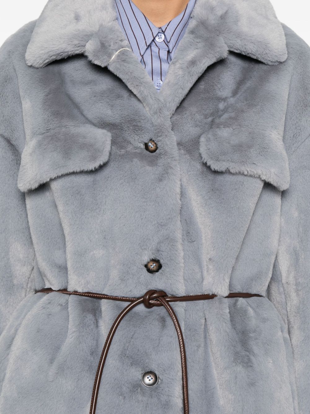 MOLLIOLLI Chic Faux Fur Jacket with Classic Collar and Tie Detail