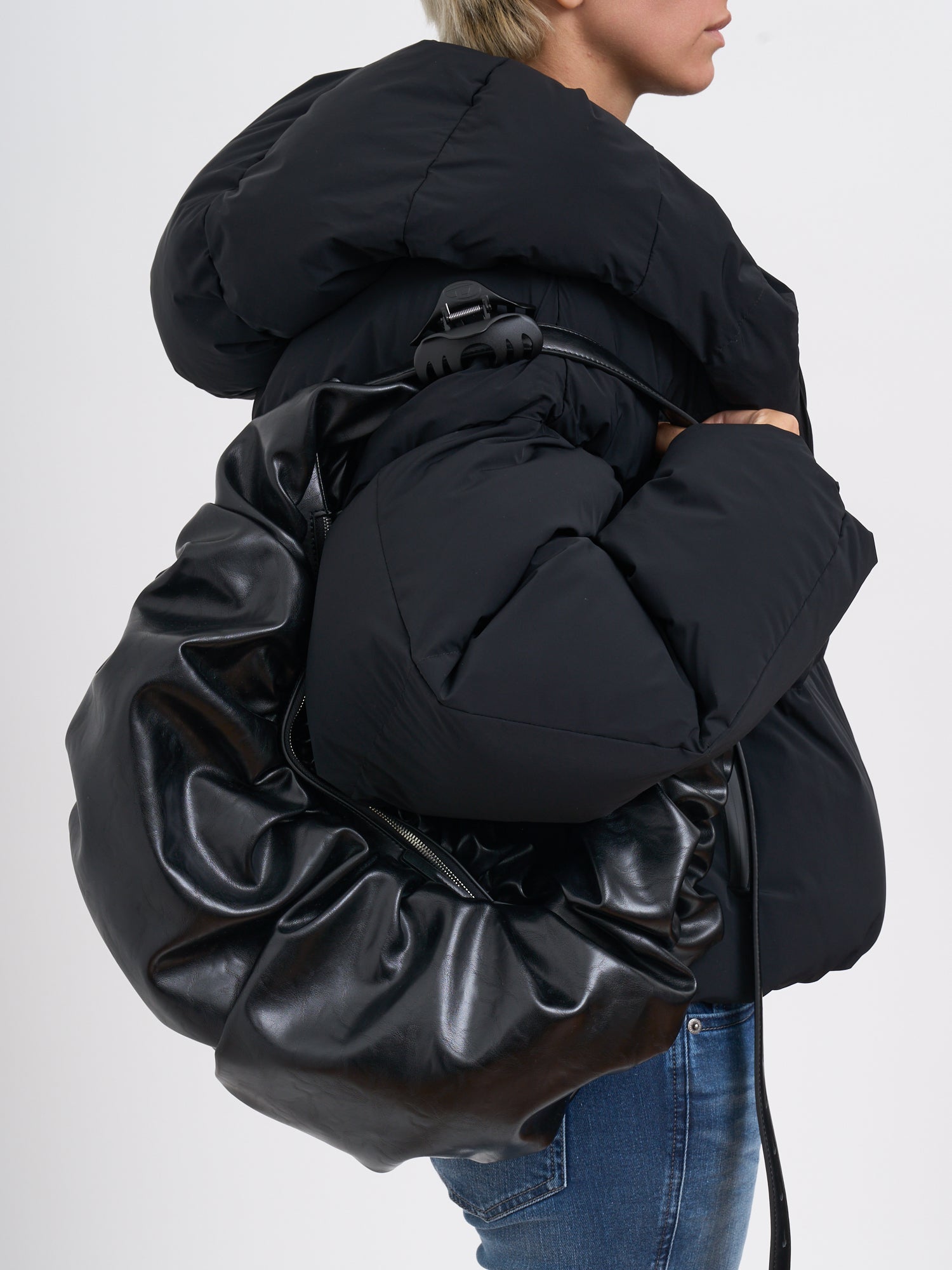 DIESEL Chic Hobo Handbag - Spacious & Stylish 43cm