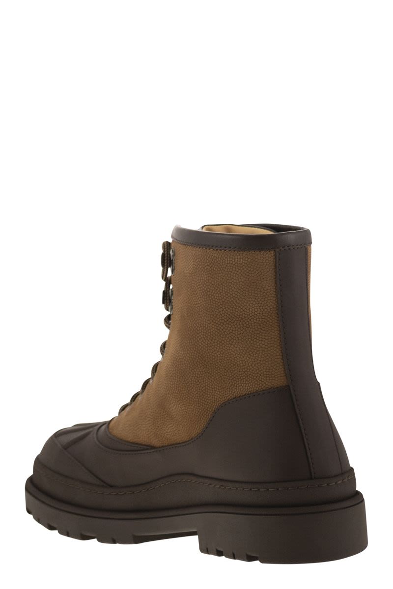 BRUNELLO CUCINELLI Retro-Inspired Duck Boot with Genuine Leather Upper and Rubber Sole