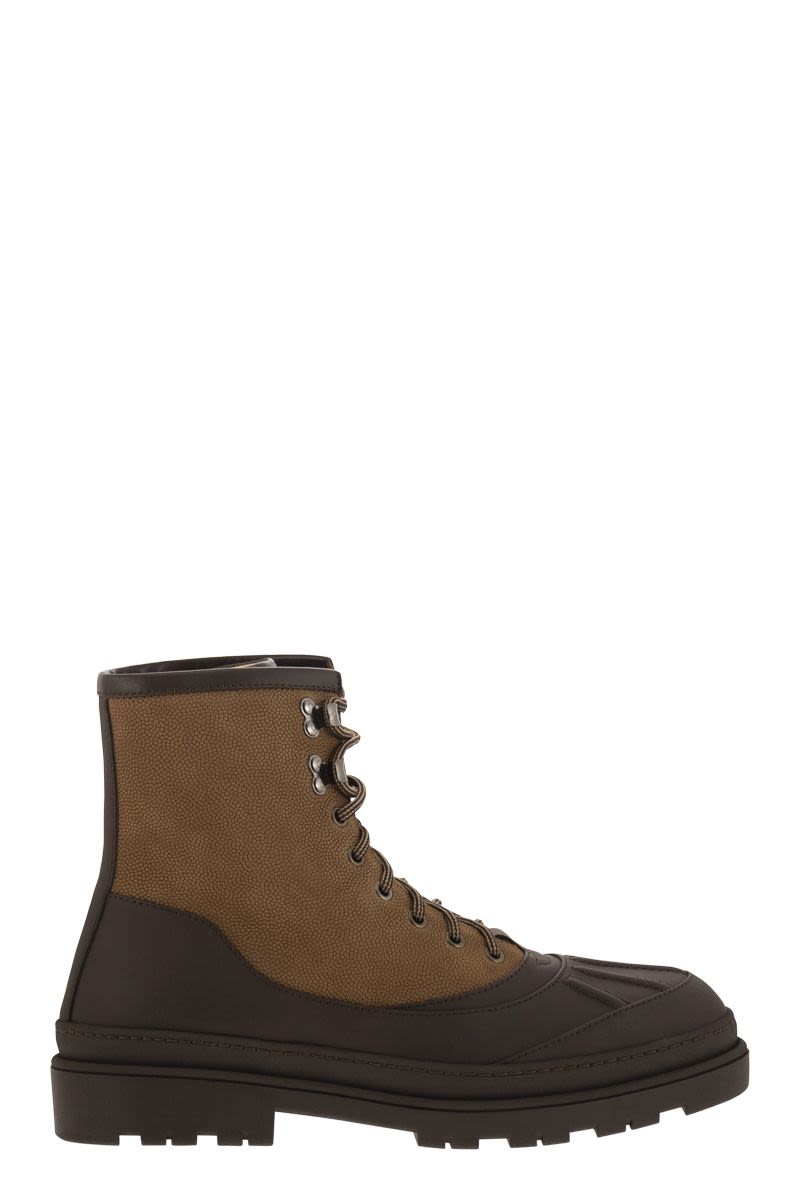 BRUNELLO CUCINELLI Retro-Inspired Duck Boot with Genuine Leather Upper and Rubber Sole