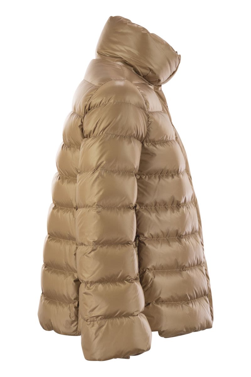 FAY Feather Cap with Hook - Fall/Winter 2025 Edition