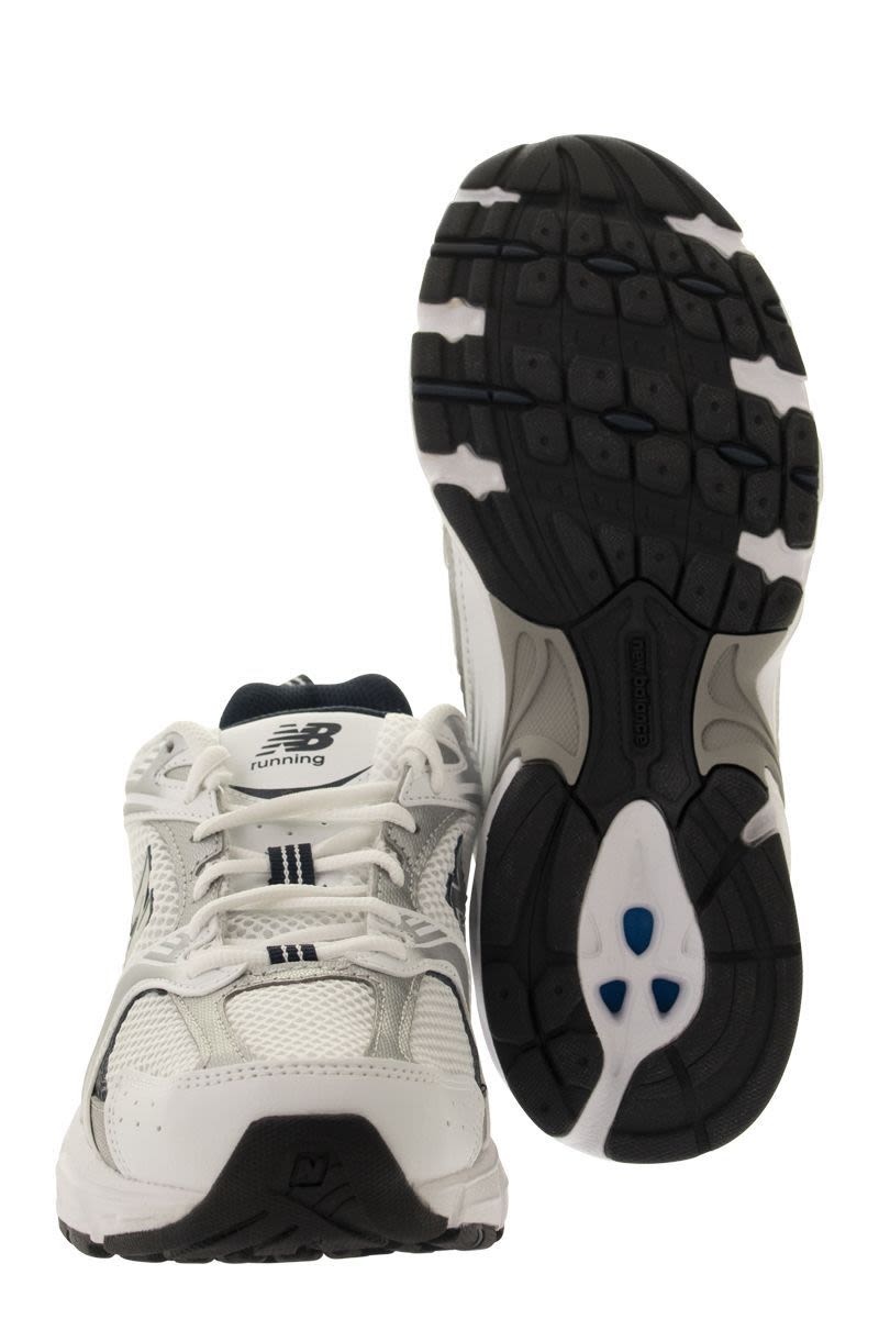 NEW BALANCE Unisex 530 Lifestyle Sneakers