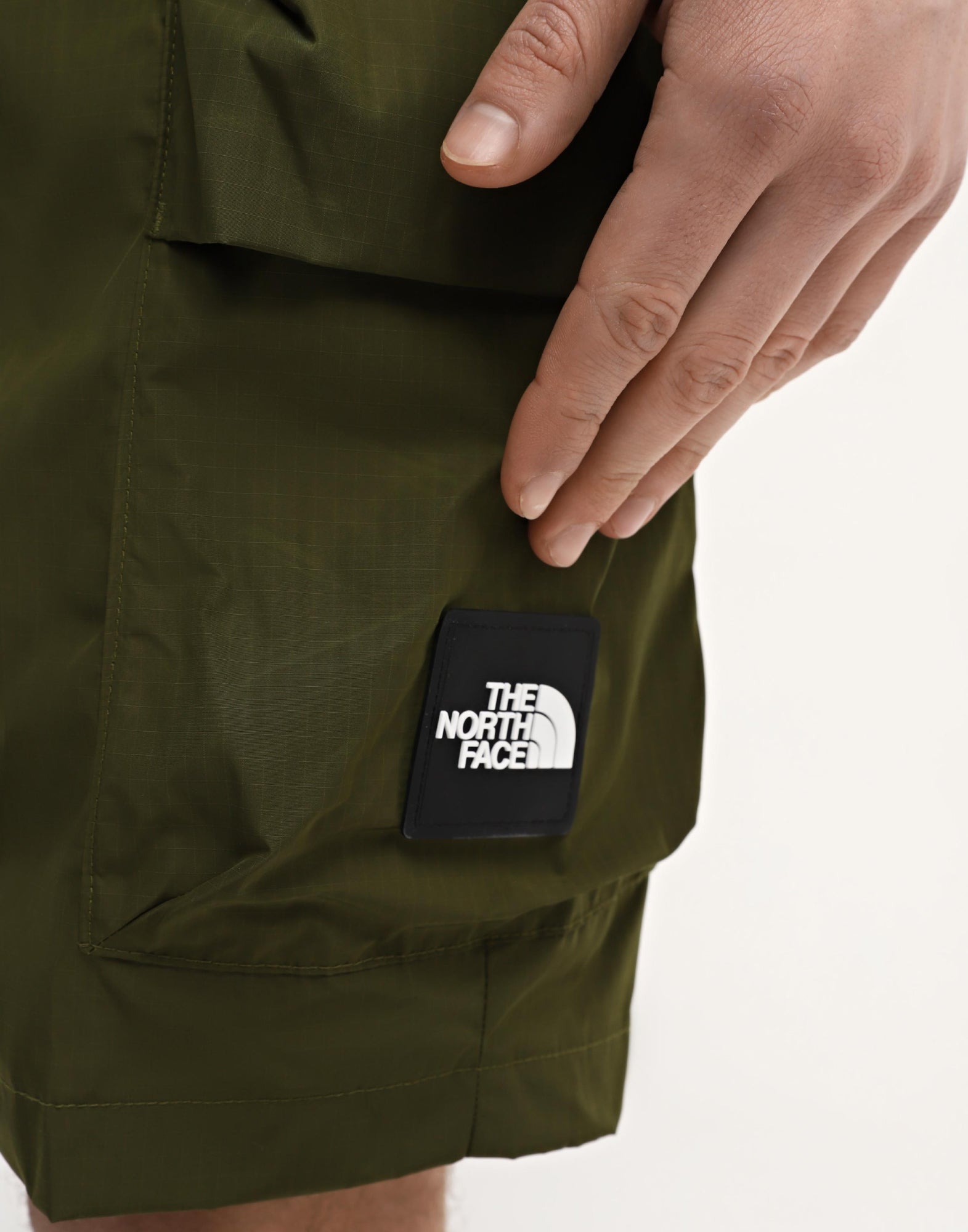 THE NORTH FACE Cargo Pocket Shorts for Men - FW25 Season