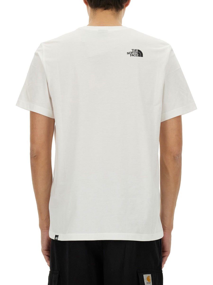 THE NORTH FACE Cotton Blend T-Shirt for Men - Essential Everyday Wear