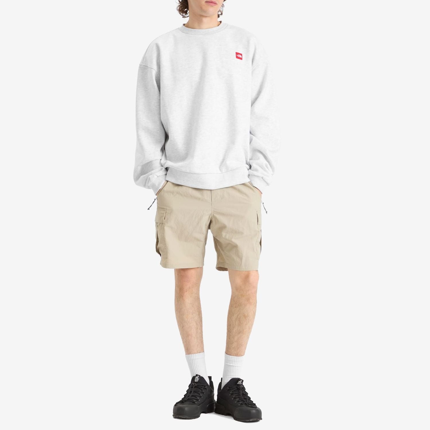 THE NORTH FACE Crew Neck Sweatshirt in Red Box Design