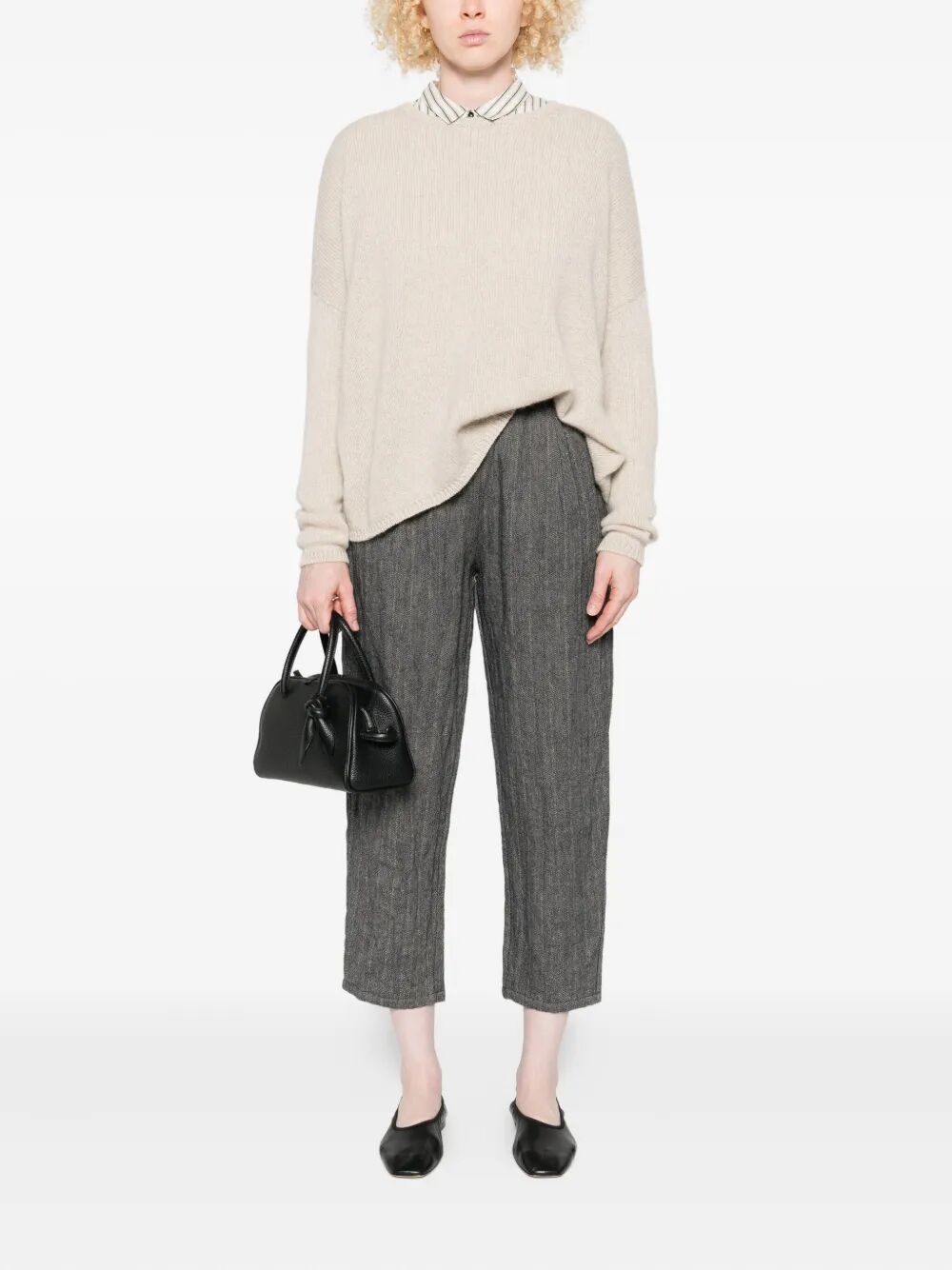 APUNTOB Relaxed Fit Round Neck Sweater with Dropped Shoulders