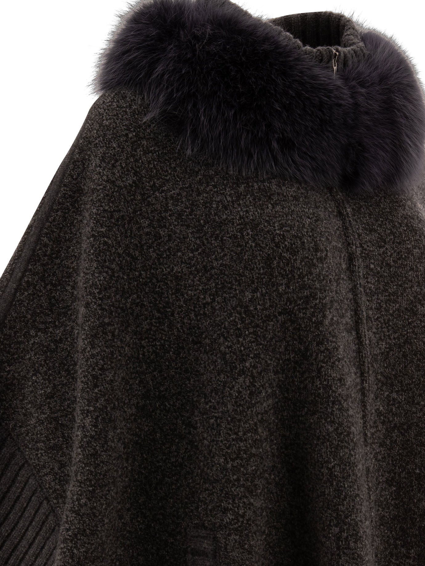 GIOVI Luxurious Wool and Cashmere Poncho